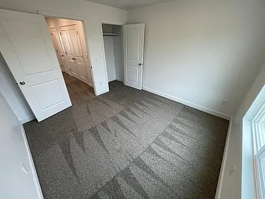 Building Photo - 2939 W LaGrand St