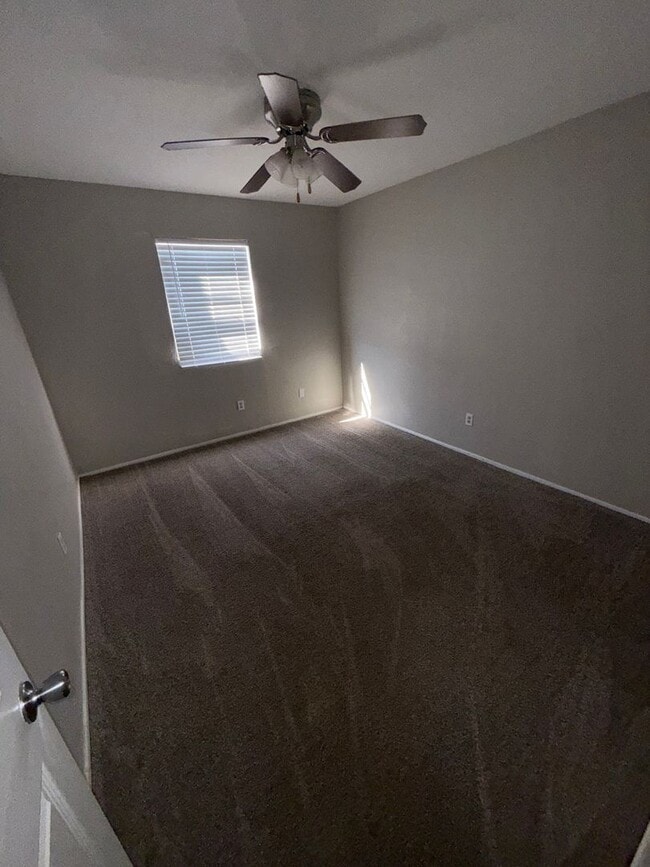 Foto del edificio - 3208 Salisbury Ave