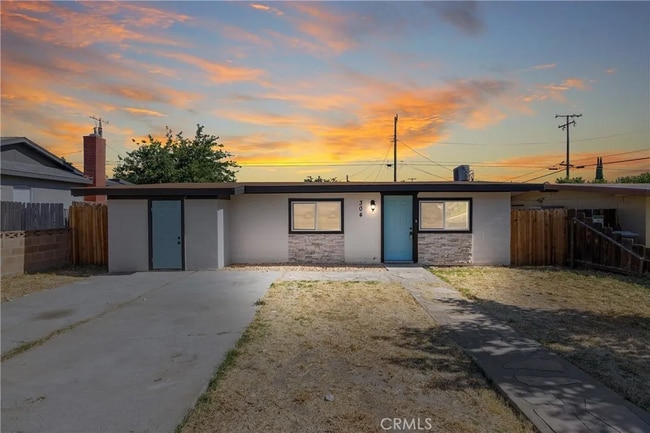 Building Photo - 304 E Santa Clara St