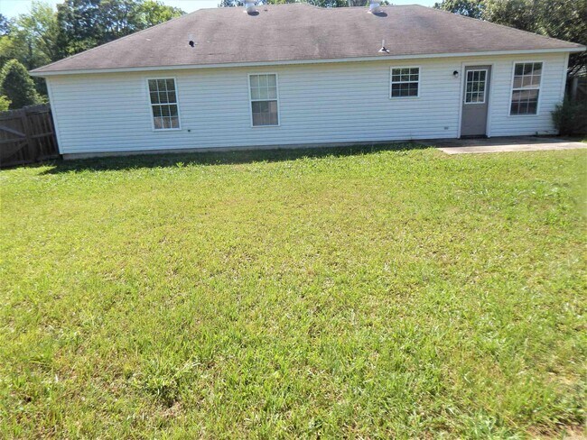 Building Photo - 224 Timberlake Dr