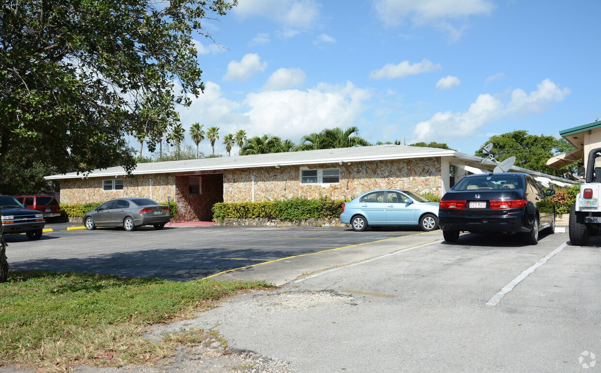 2915 Jackson St, Hollywood, FL 33020 Apartments in Hollywood, FL