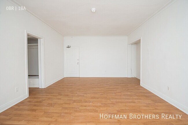 Building Photo - 335 S Berendo St