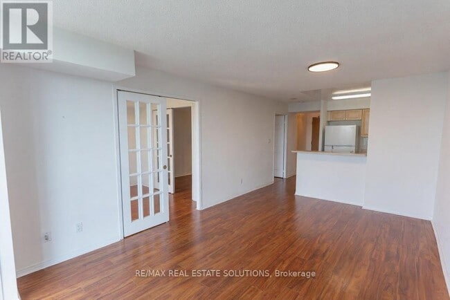 Building Photo - 233-233 Beecroft Rd