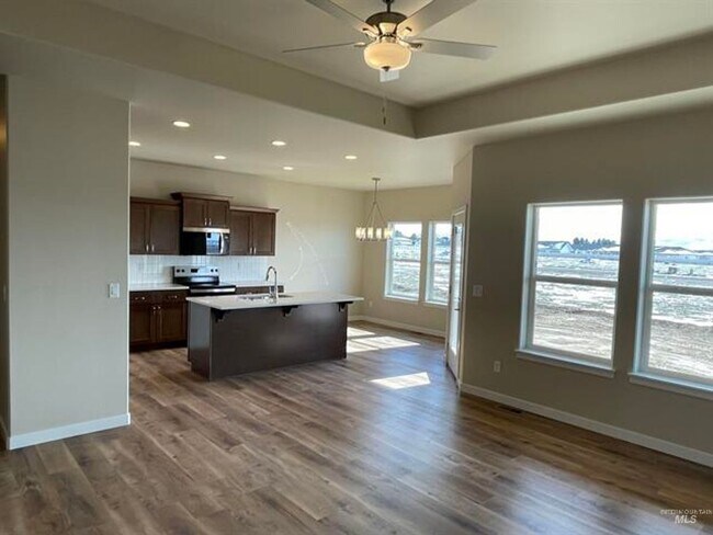 Foto del edificio - 961 Quartz Rd
