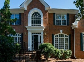 Building Photo - 5060 Gallatree Ln