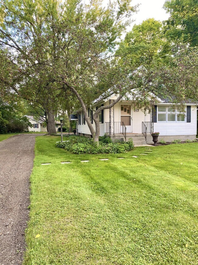 3425 W Milham Ave House Rental in Portage, MI