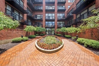 Building Photo - 2323 W Pershing Rd