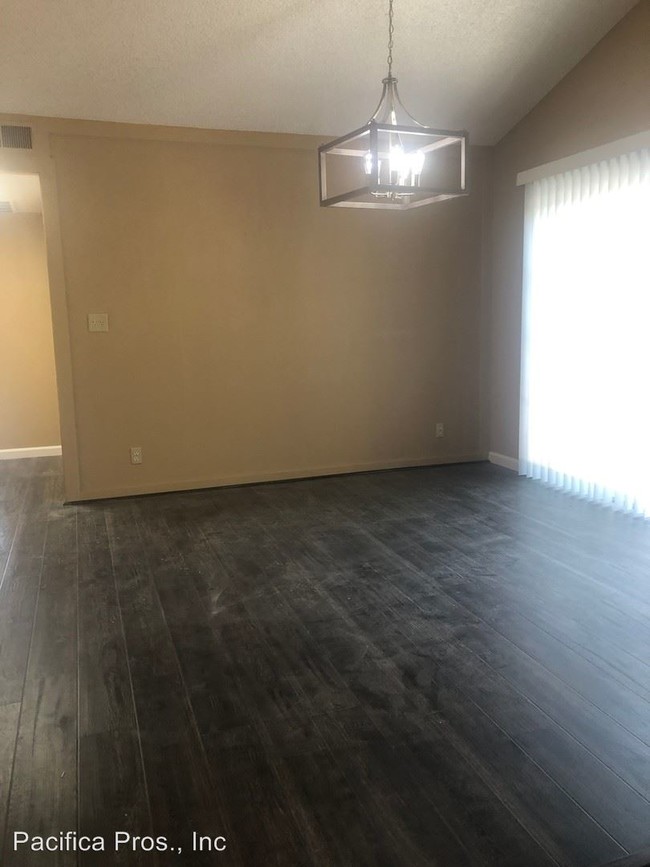 Building Photo - 2 br, 2 bath House - 1745 Avondale Ave.