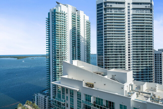 Foto del edificio - 1200 Brickell Bay Dr