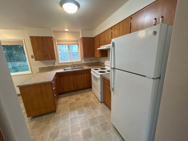 Foto del edificio - HALF OFF FEBRUARY RENT! 3 Bedroom 1.5 Bath in Desirable NW Corvallis