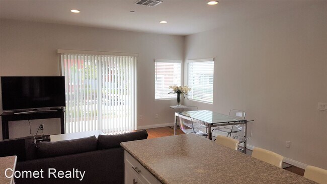 Building Photo - 3 br, 2.5 bath House - 861 Humbert Ave