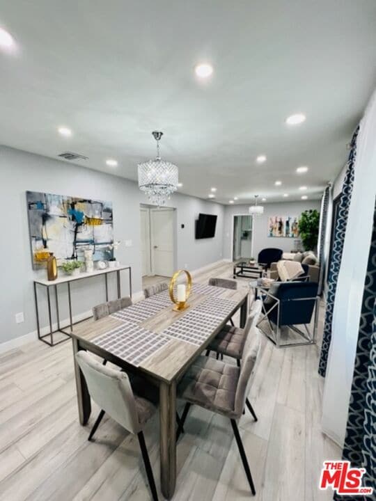 Building Photo - 515 Myrtle St