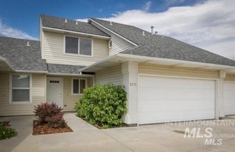 Building Photo - 5571 S Adonis Pl