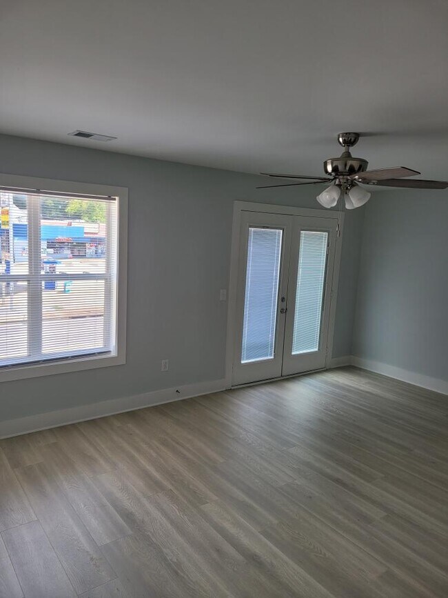 Living Room with Private Balcony - 540 N 2nd St