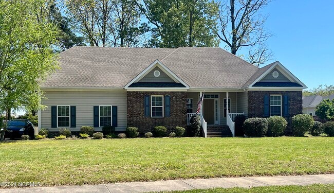 Building Photo - 102 Pelican Pointe Dr
