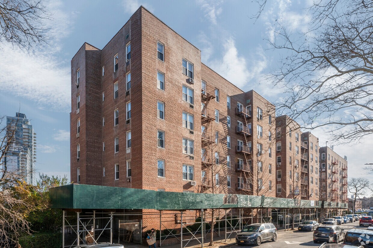 Foto principal - 2665 Homecrest Ave