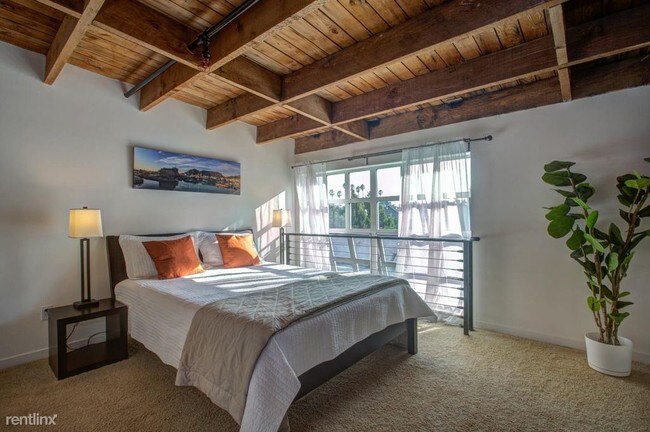 Foto del edificio - 1 br, 2 bath Condo - 582 Manzana Pl