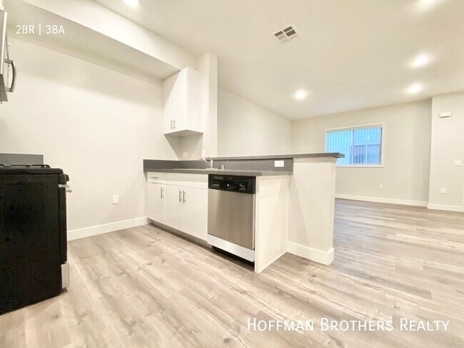 Foto del edificio - 15121 Rayen St Northridge, CA 91343