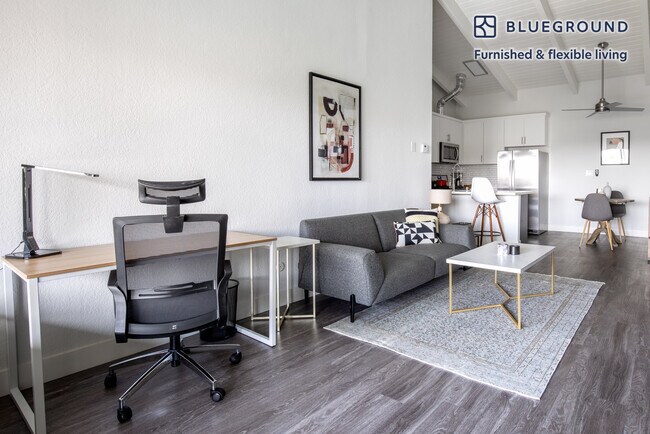 Foto del edificio - 6510 Green Valley Cir