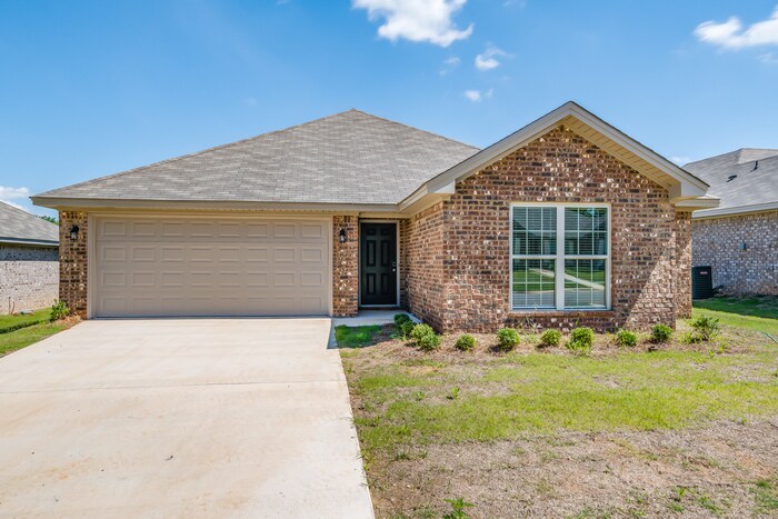 Foto principal - 1018 Dawson's Ml Blvd
