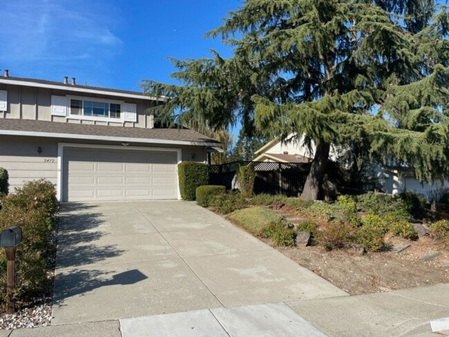 Building Photo - Desirable 3 Bedroom Duet in San Ramon