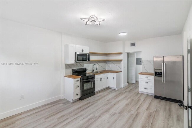 Foto del edificio - 1120 NW 106th St