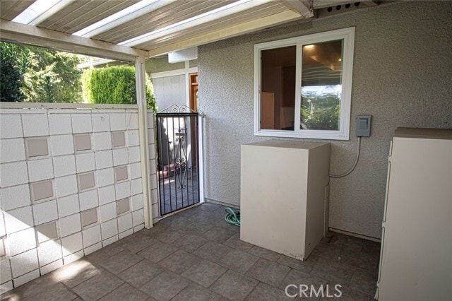 Building Photo - 594 Avenida Majorca