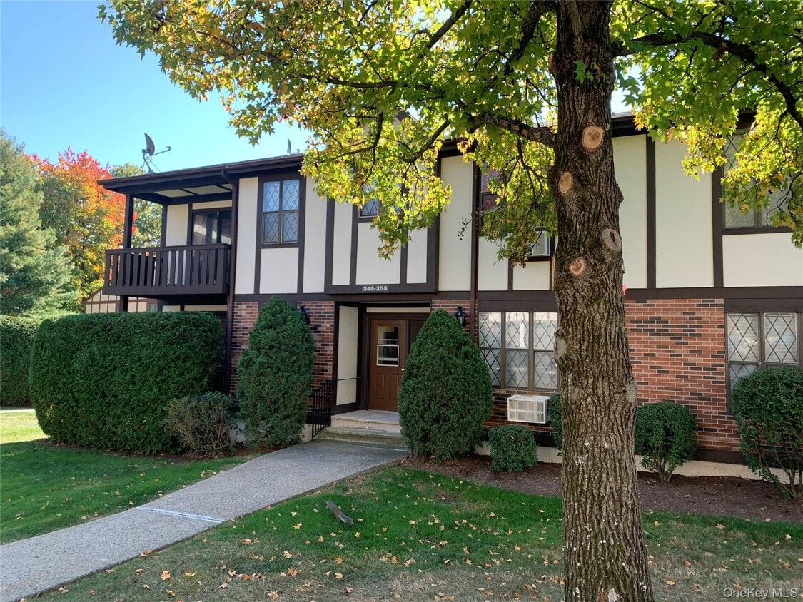 Primary Photo - 351 Sierra Vista Ln