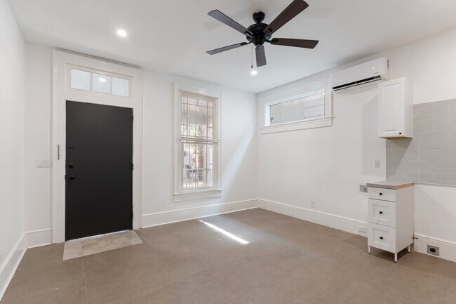 Foto del edificio - 224 Finley Ave