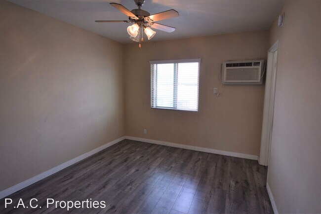 Foto del edificio - 1 br, 1 bath Apartment - 10645 Valley Spri...