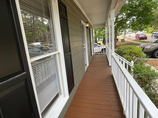 Foto del edificio - 4512 Jacqueline Lane - Bev Roberts Rentals...