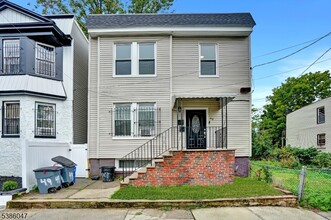 Building Photo - 49 Tichenor Terrace