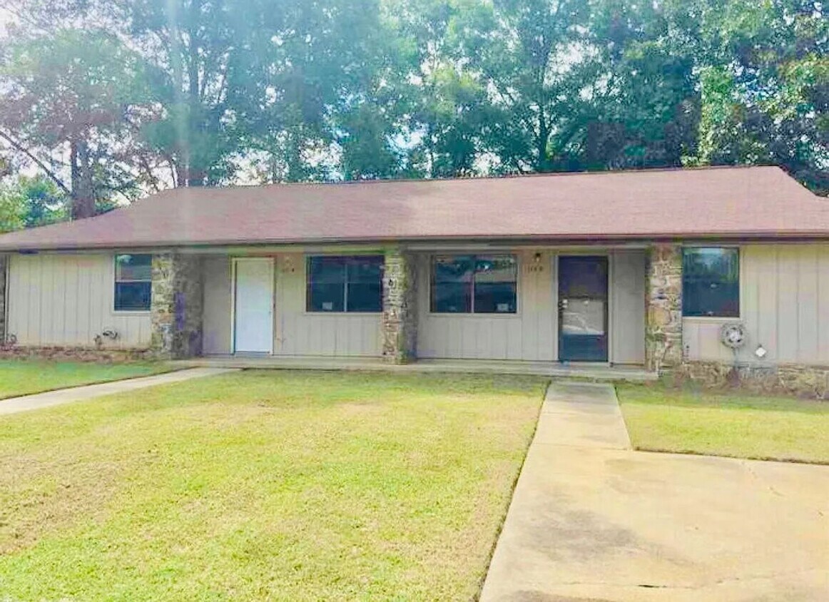 Building Photo - 1804 AR-89