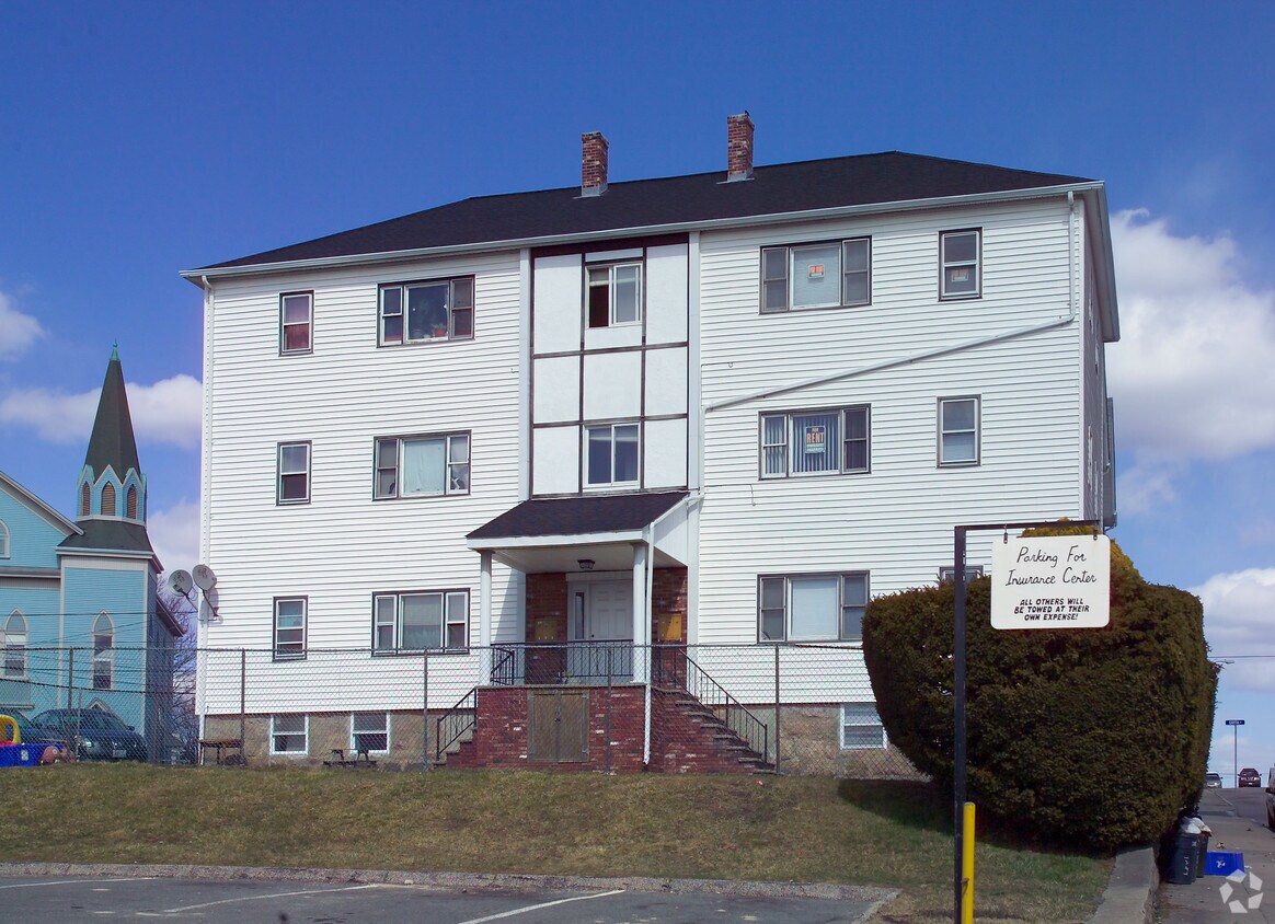 1289 S Main St, Fall River, MA 02724 Apartments in Fall River, MA