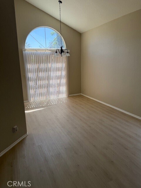 Foto del edificio - 40198 Tanager Cir