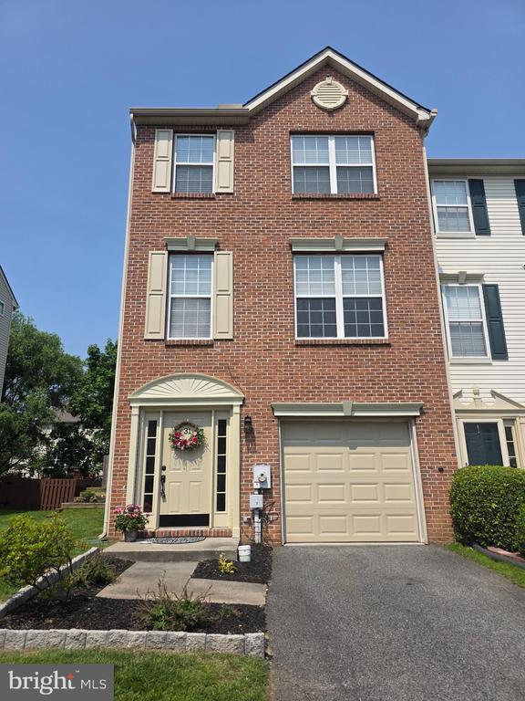 Building Photo - 31 Carrick Ln