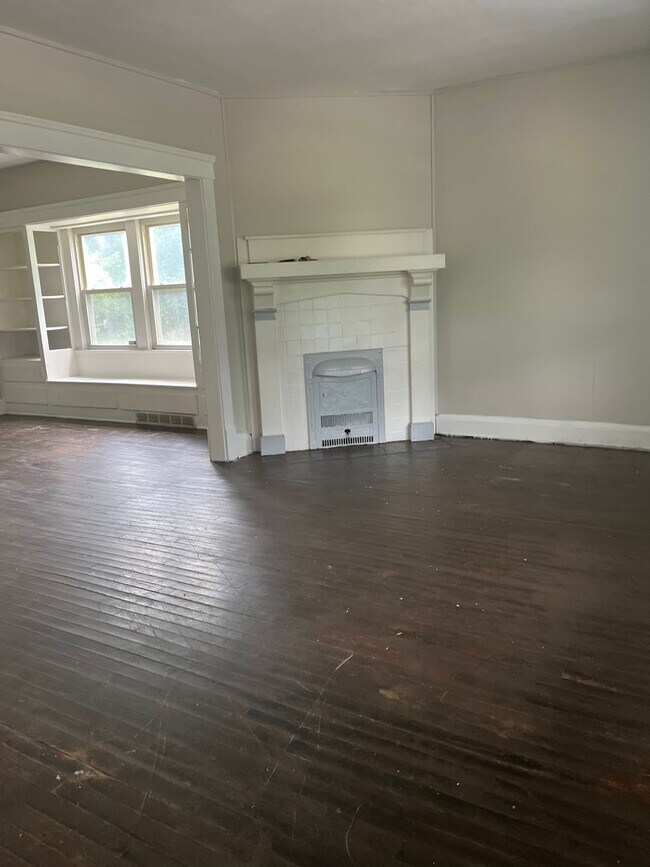 Foto del edificio - 11611 Fairport Ave