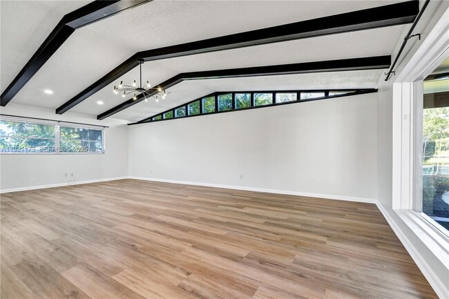 Foto del edificio - 6215 Donegal Dr