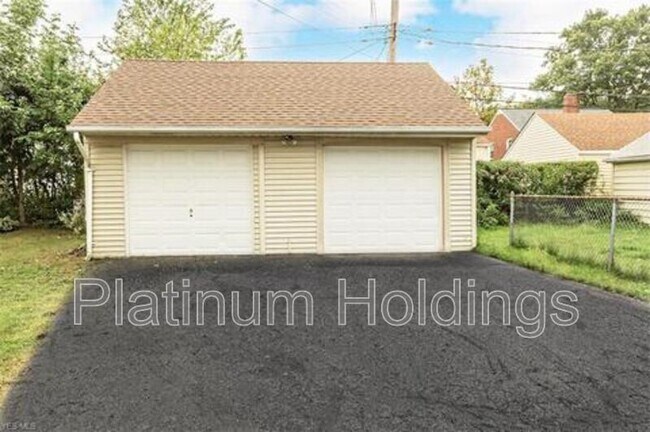 Building Photo - 23908 E Baintree Rd