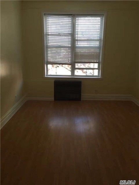 Primary Photo - 1721 W 4th St