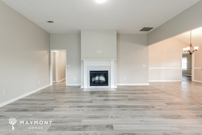 Building Photo - 3289 Alexandria Dr