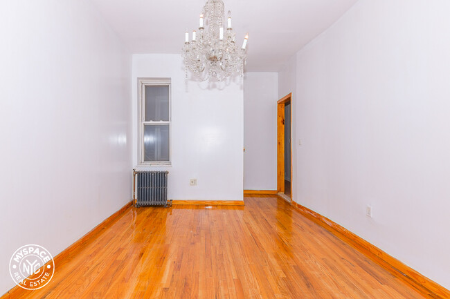 Building Photo - 570 St Marks Ave