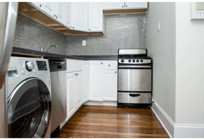 Foto del edificio - 2129 N Dayton St