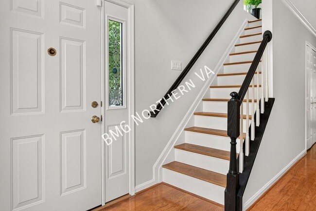 Building Photo - 6001 Keble Dr