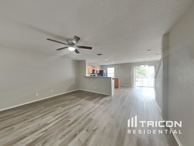 Foto del edificio - 160 Hinge Path