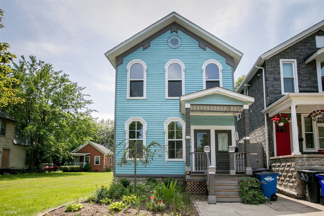 2 br, 1 bath - 2231 Wabash St - 2 br, 1 bath  - 2231 Wabash St