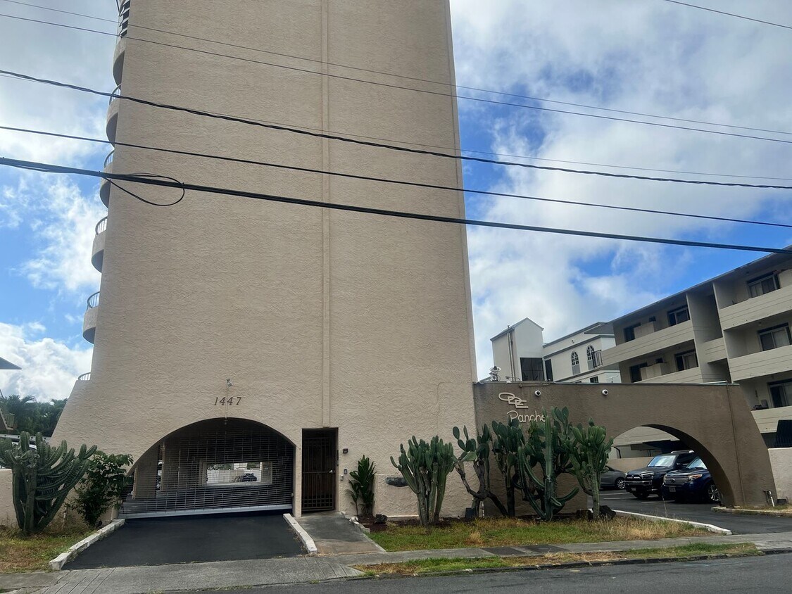 Primary Photo - Ode Rancho 1 bedroom 2 bath with 1 assigne...
