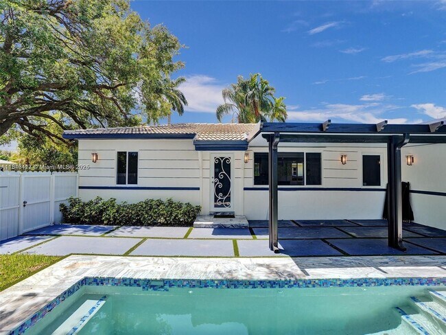 Foto del edificio - 11102 NE 9th Ct