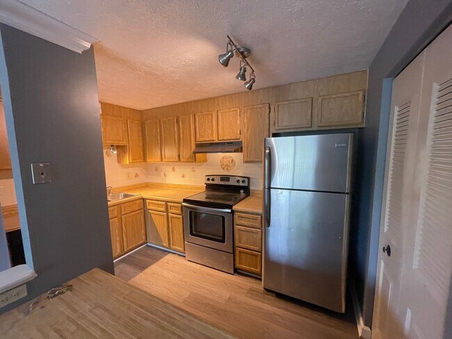 Foto del edificio - Hopewell - 2Br Condo - Independence Square