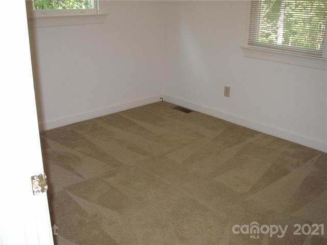 Foto del edificio - 1588 Country Lodge Rd